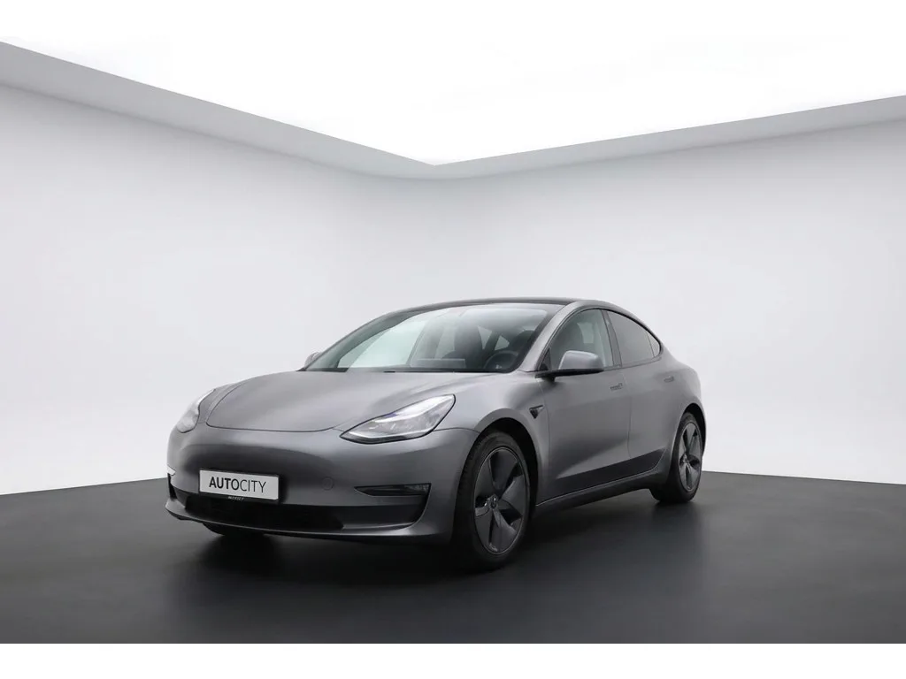 Tesla Model 3 (2019) — foto 1