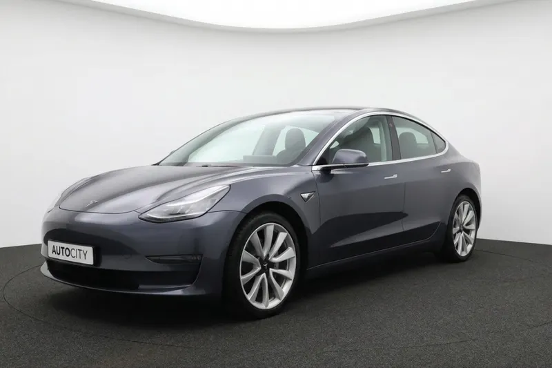 Tesla Model 3 (2020)