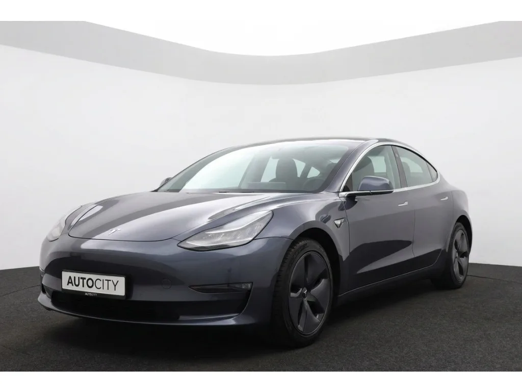 Tesla Model 3 (2019) — foto 1