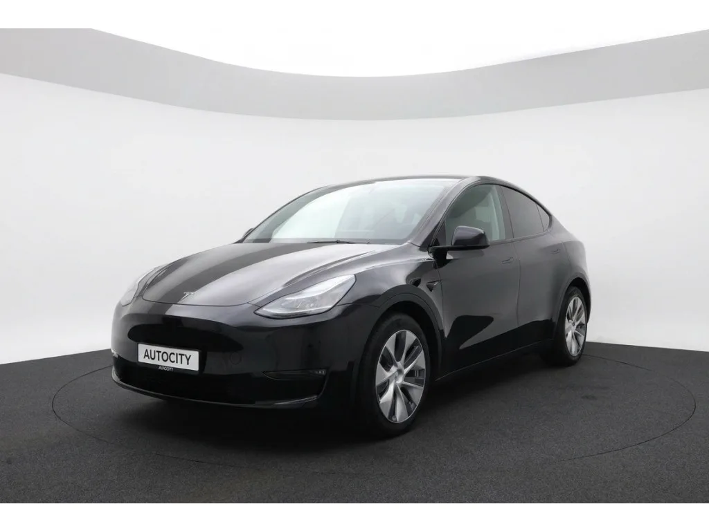 Tesla Model Y (2022) — foto 1