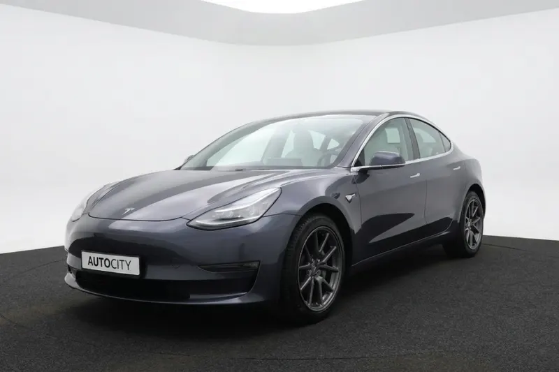 Tesla Model 3 (2020)
