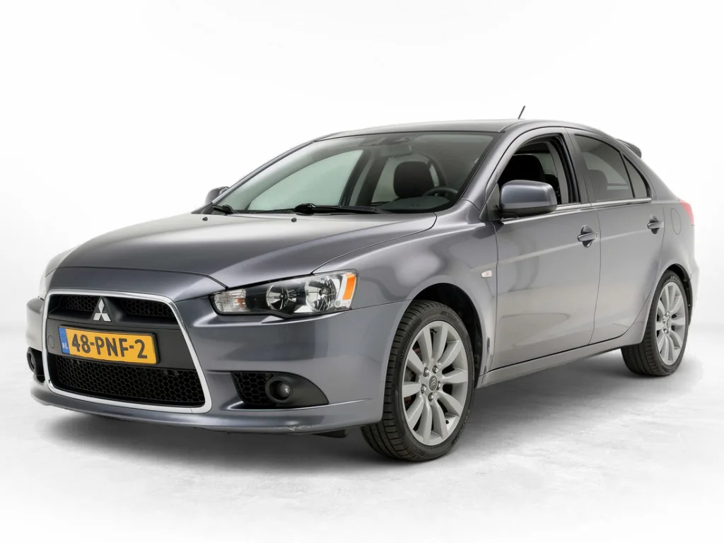 Mitsubishi Lancer (2011) — foto 1
