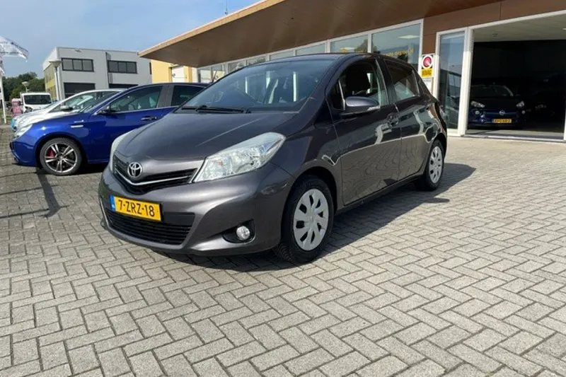Toyota Yaris (2013)