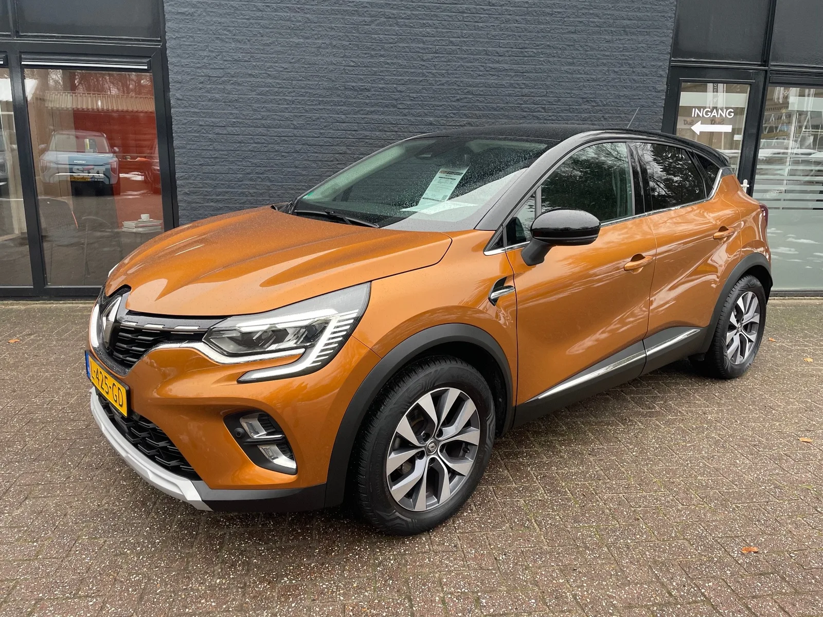 Renault Captur (2021) — foto 1