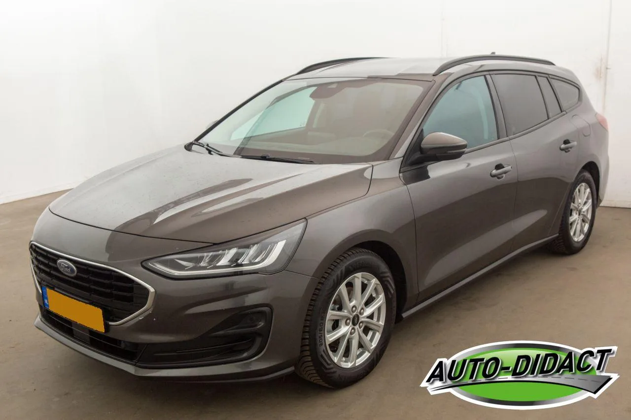 Ford Focus (2022) — foto 1