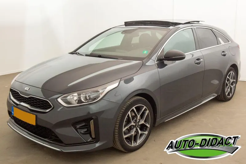 Kia ProCeed (2021)