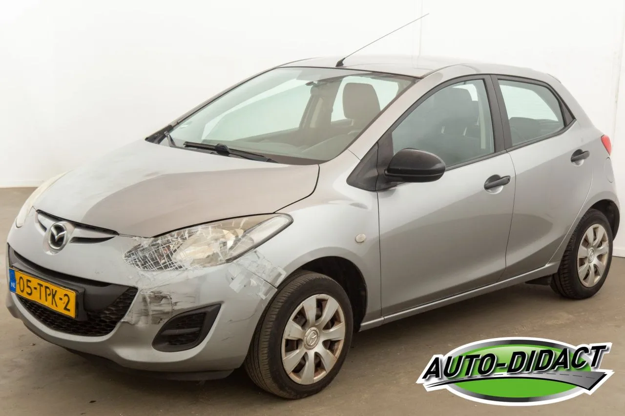 Mazda 2 (2012) — foto 1