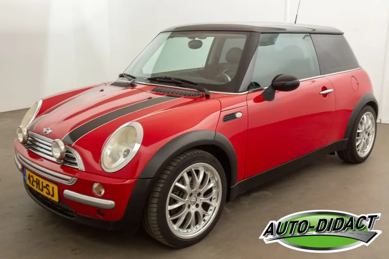 MINI Cooper (2001)