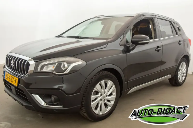 Suzuki S-Cross (2019)