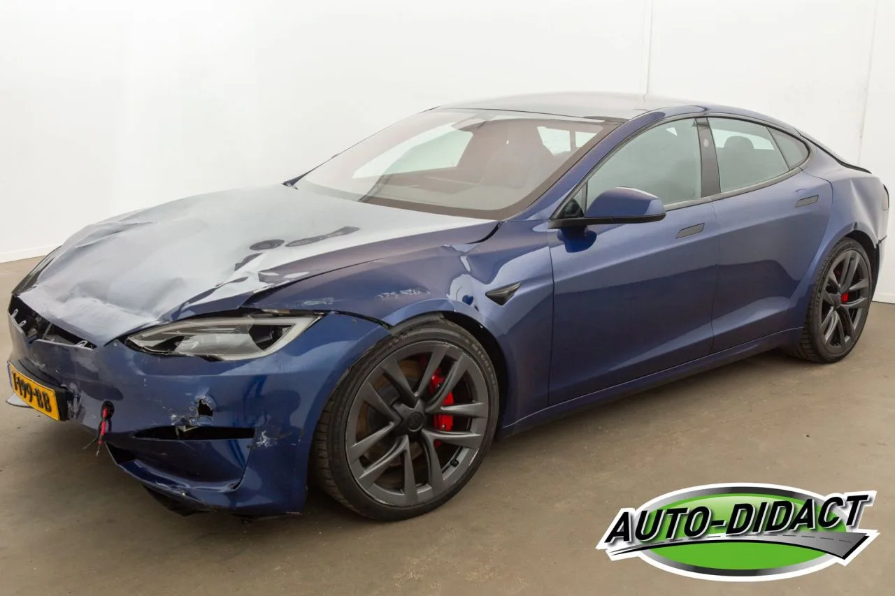 Tesla Model S (2023) — foto 1