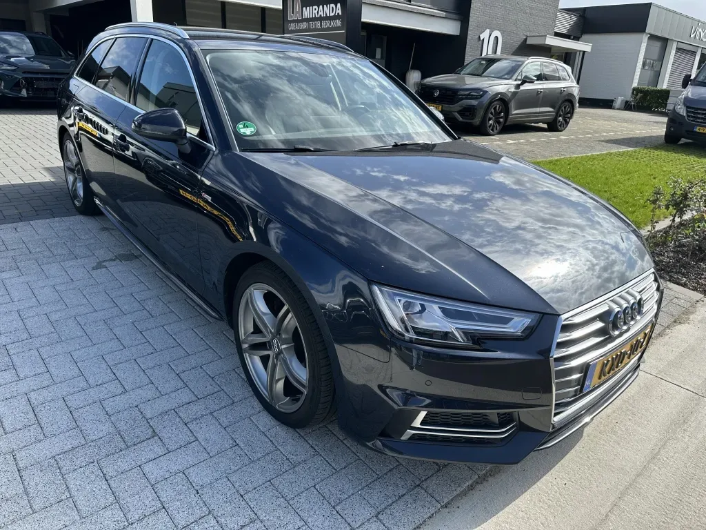 Audi A4 (2018) — foto 1