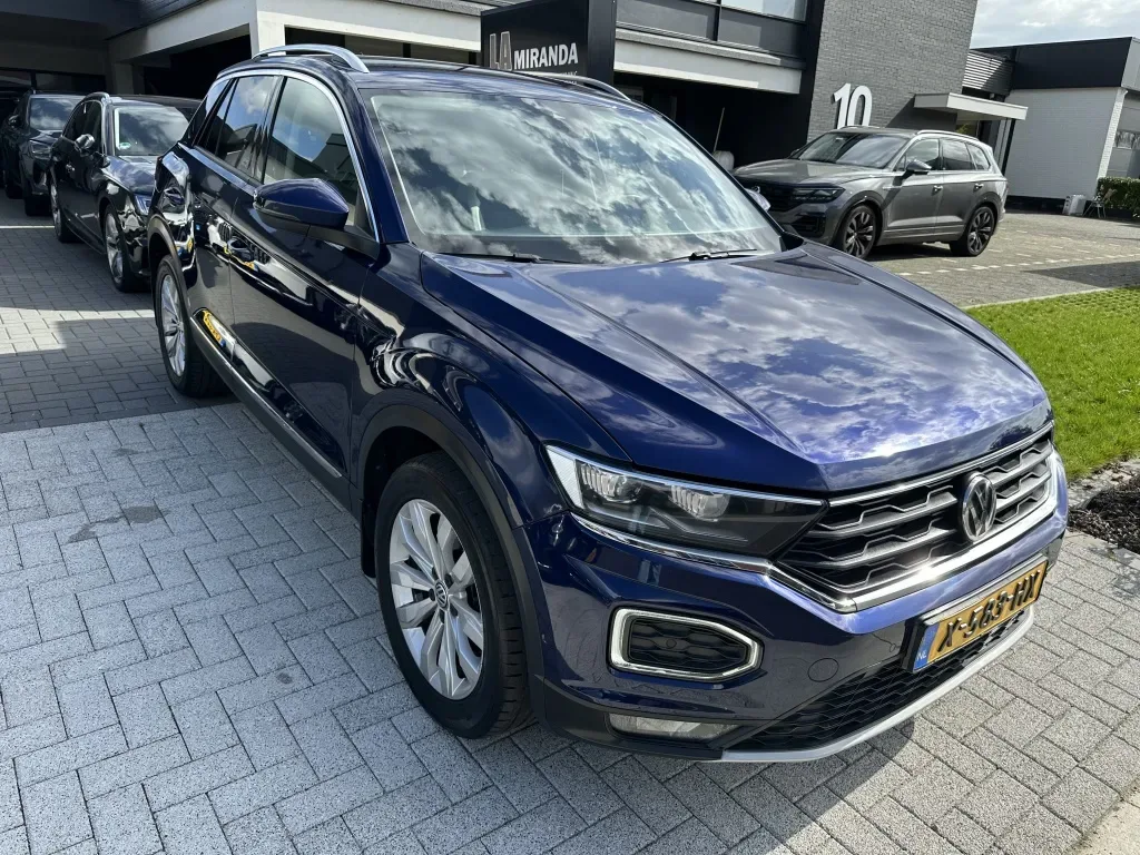 Volkswagen T-Roc (2018) — foto 1