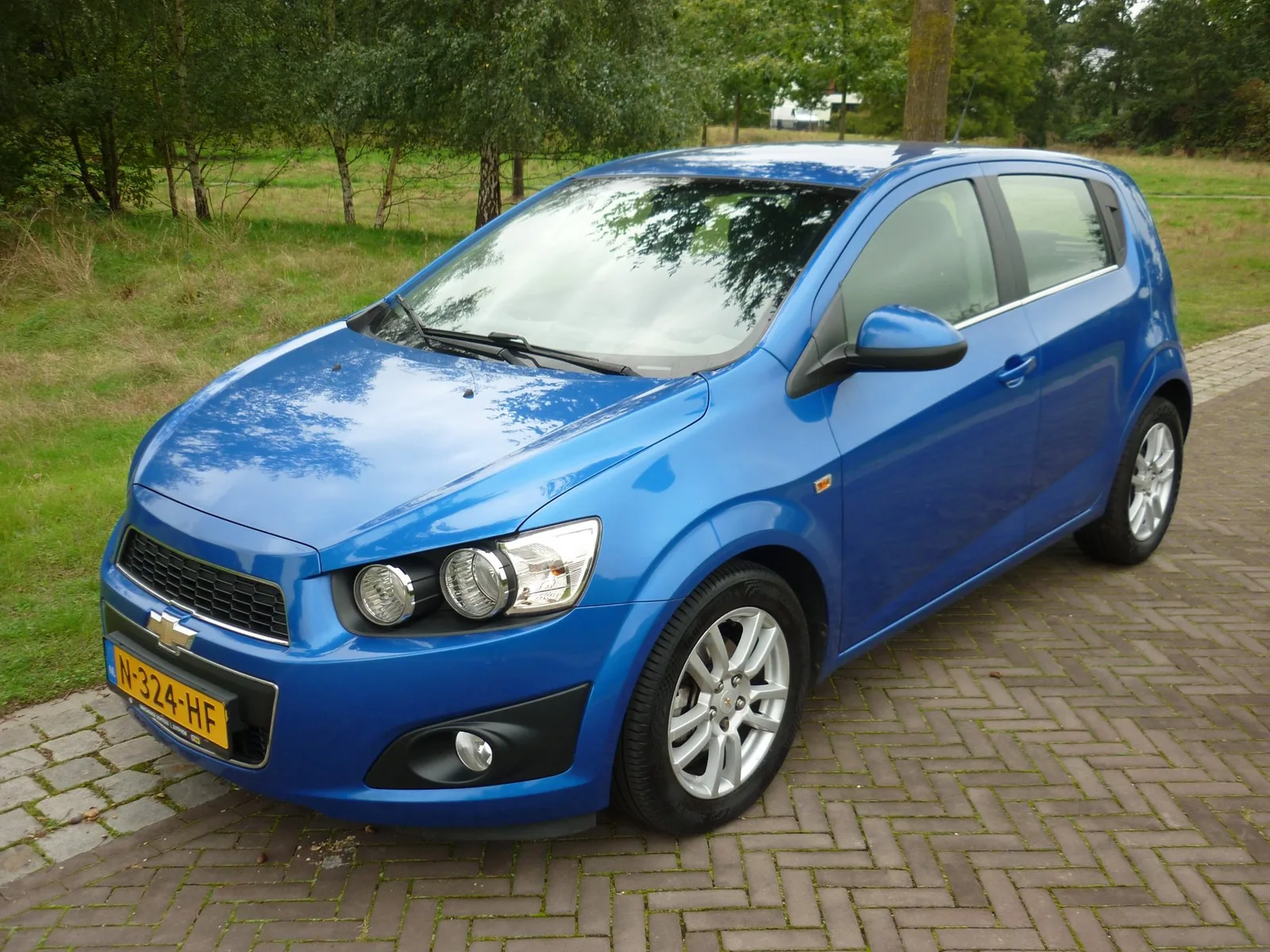 Chevrolet Aveo (2011) — foto 1