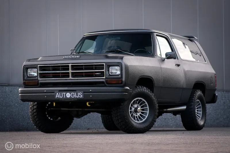 Dodge V8 (1986)