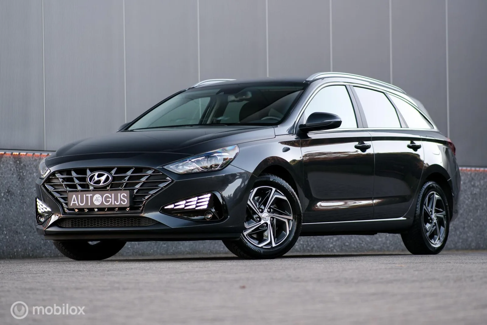 Hyundai i30 (2023) — foto 1