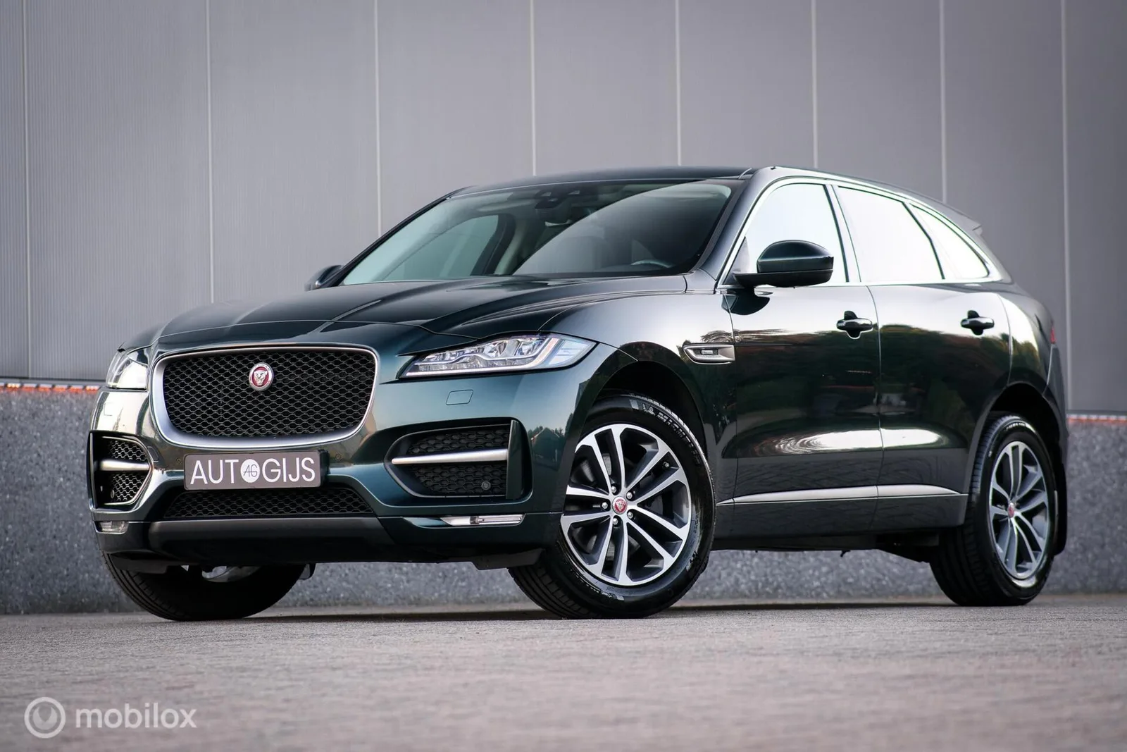 Jaguar F-Pace (2017) — foto 1