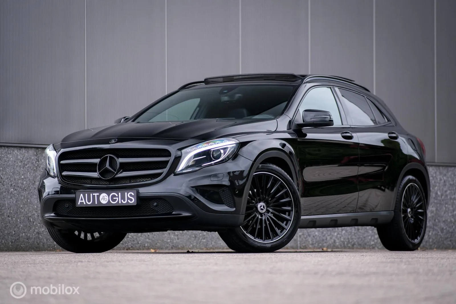 Mercedes-Benz GLA-Klasse (2016) — foto 1