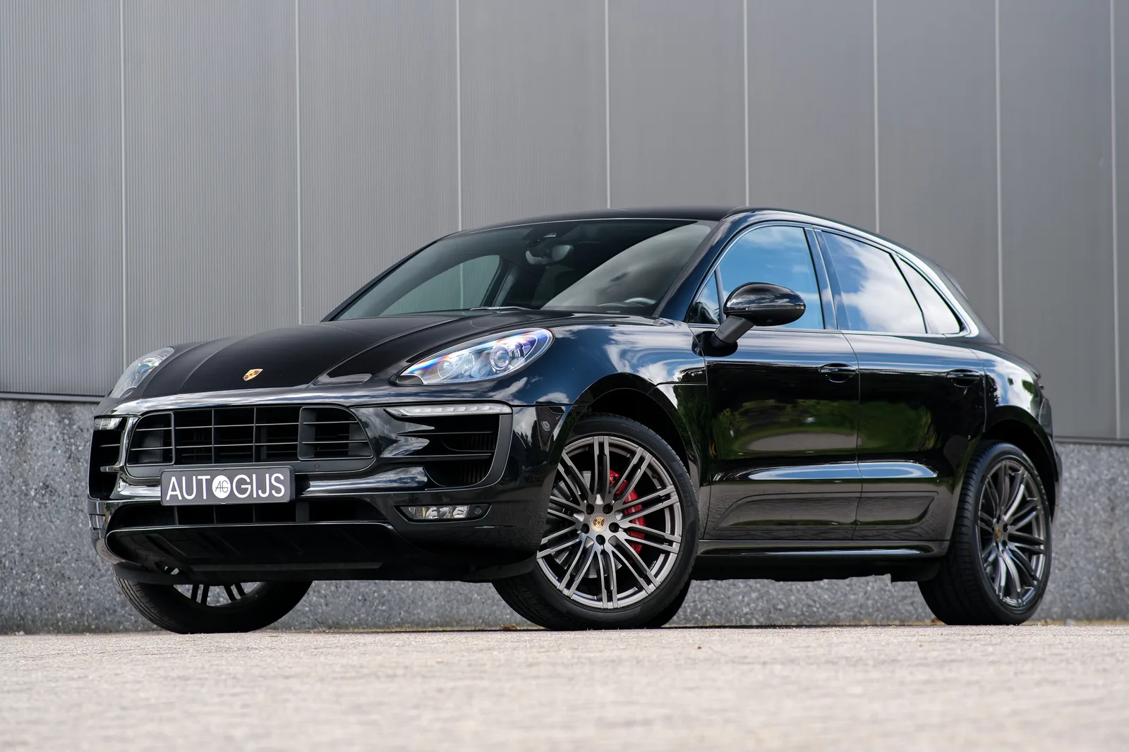 Porsche Macan (2016) — foto 1