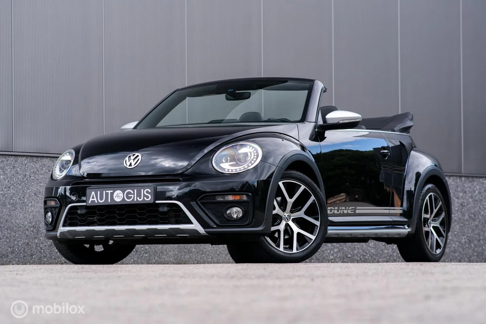 Volkswagen Beetle (2017) — foto 1