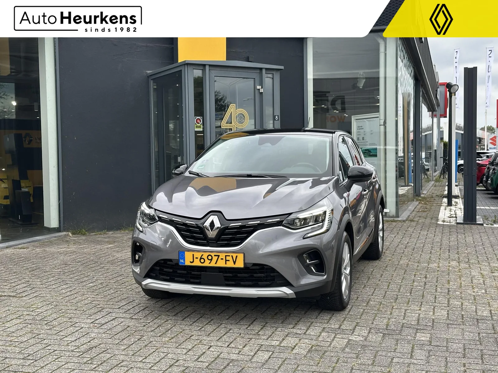 Renault Captur (2020) — foto 1