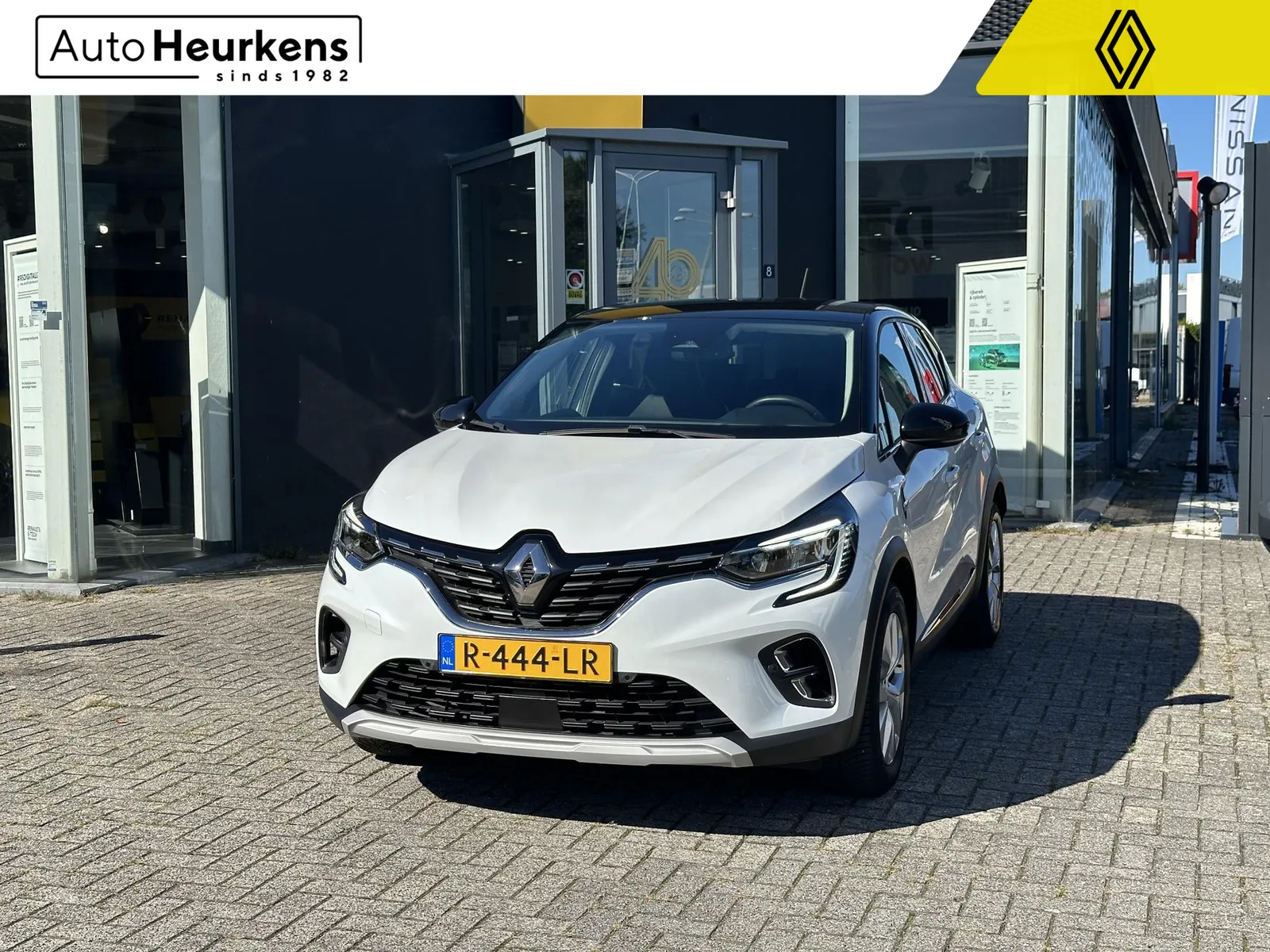 Renault Captur (2022) — foto 1