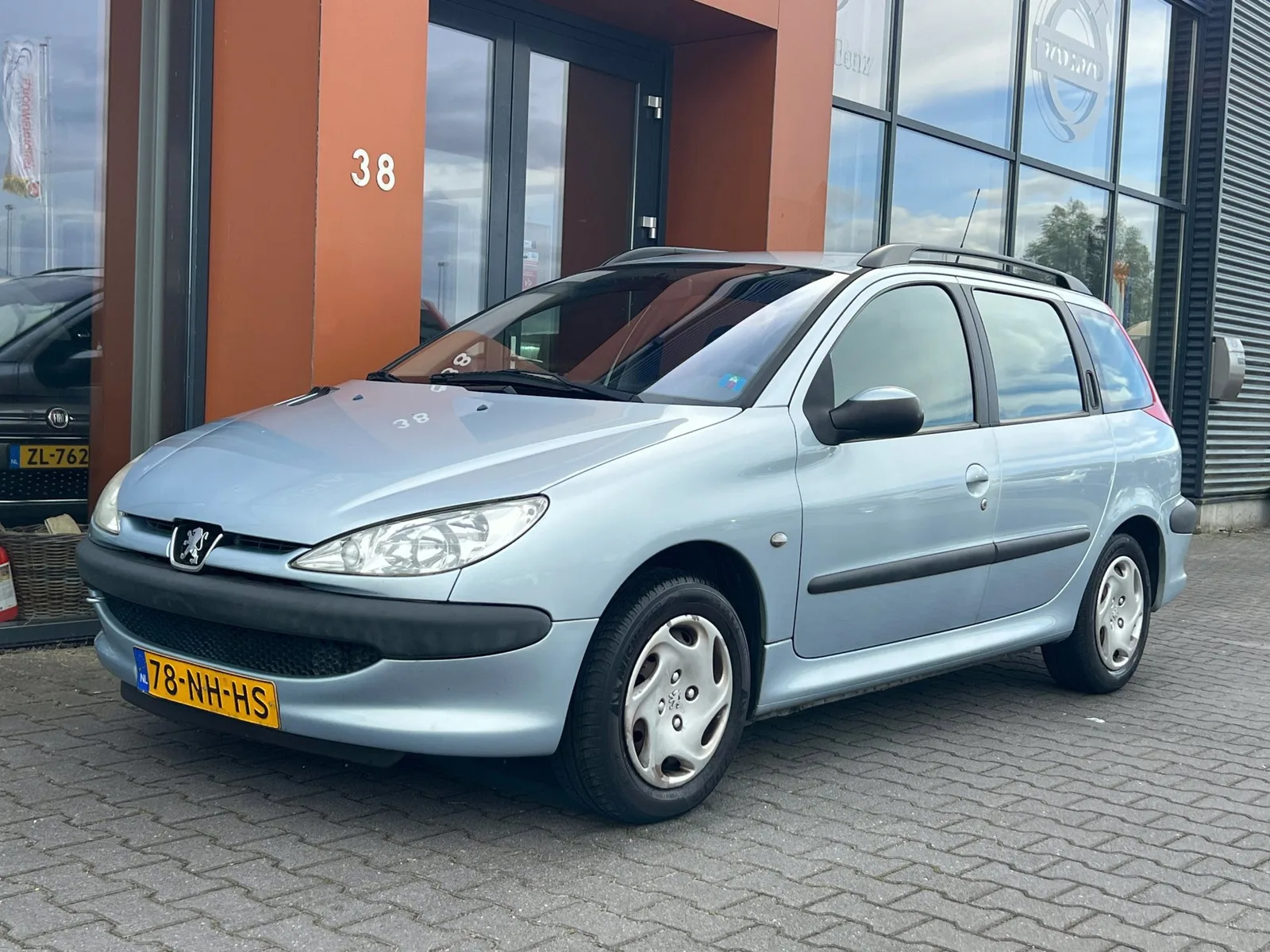 Peugeot 206 (2003) — foto 1