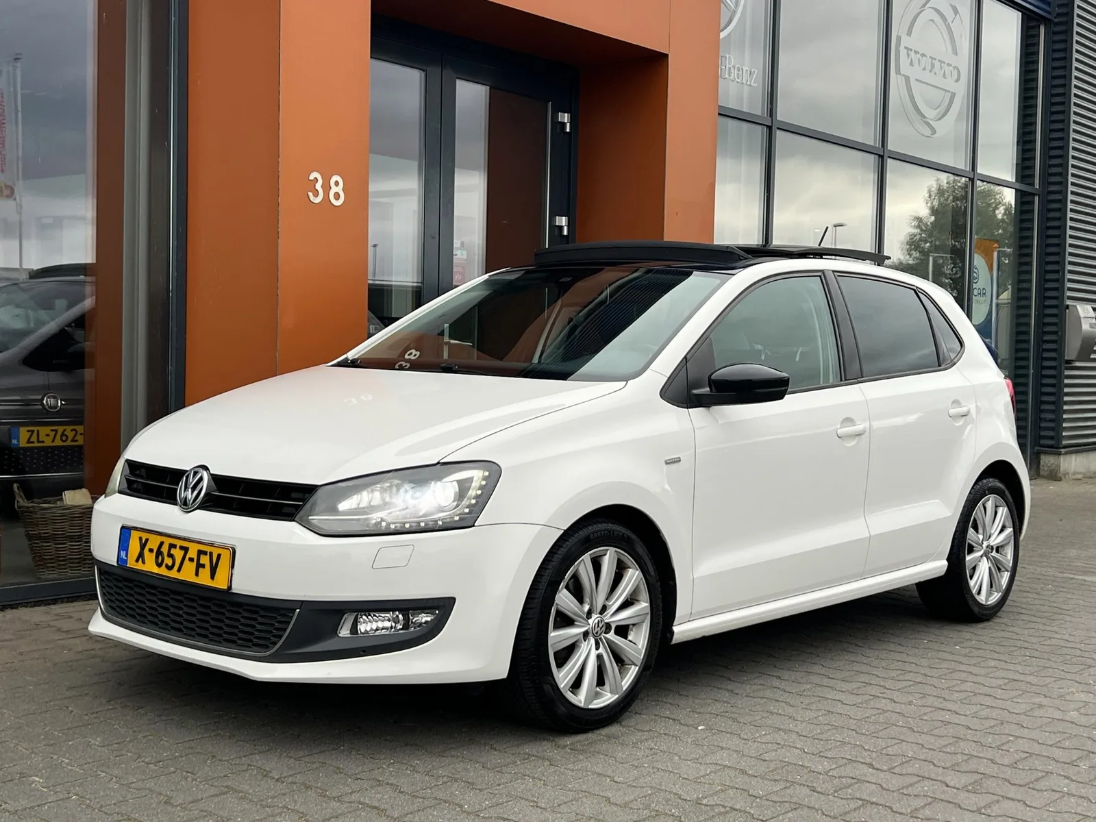 Volkswagen Polo (2013) — foto 1