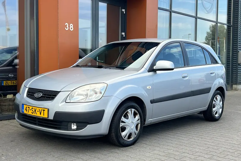 Kia Rio (2006)