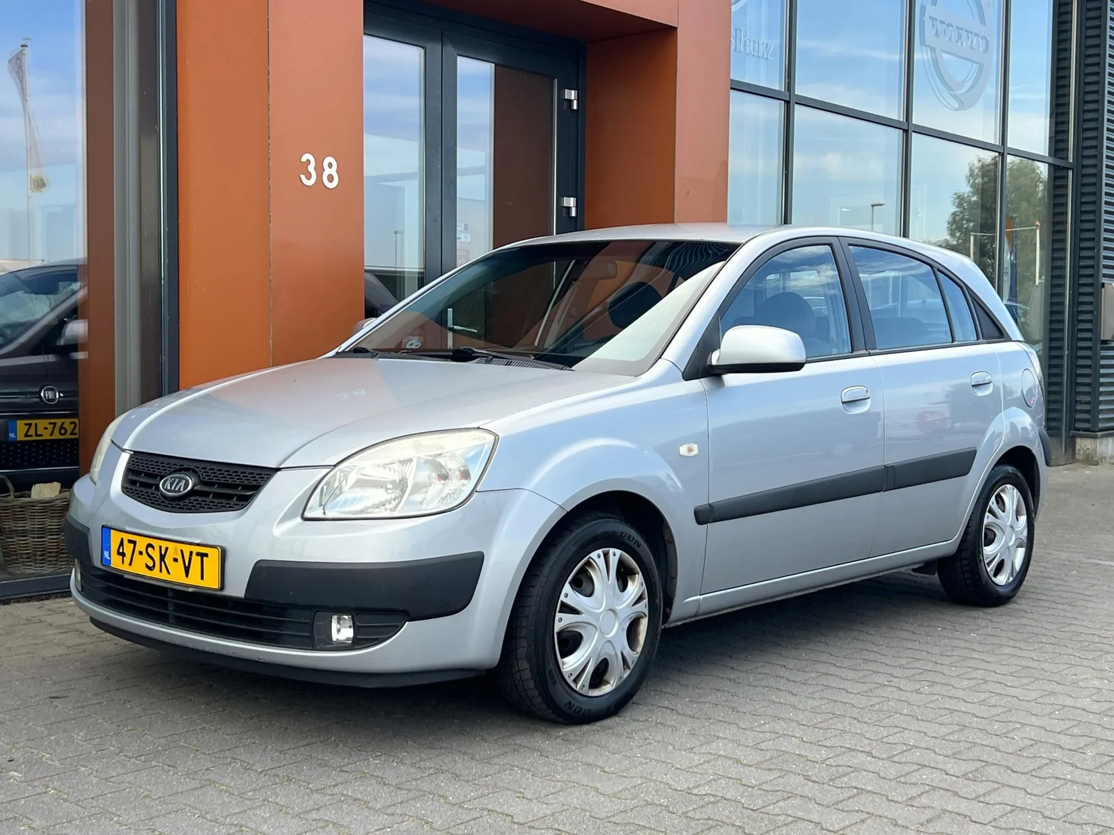 Kia Rio (2006) — foto 1