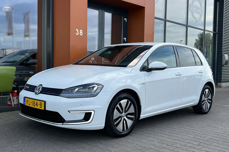 Volkswagen e-Golf (2016)