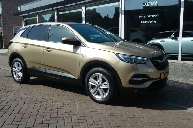 Opel Grandland (2018)