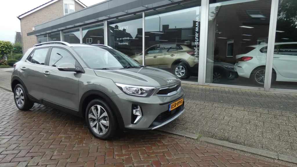 Kia Stonic (2023) — foto 1