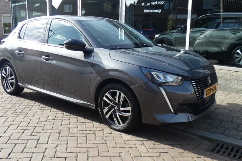 Peugeot 208 (2024)