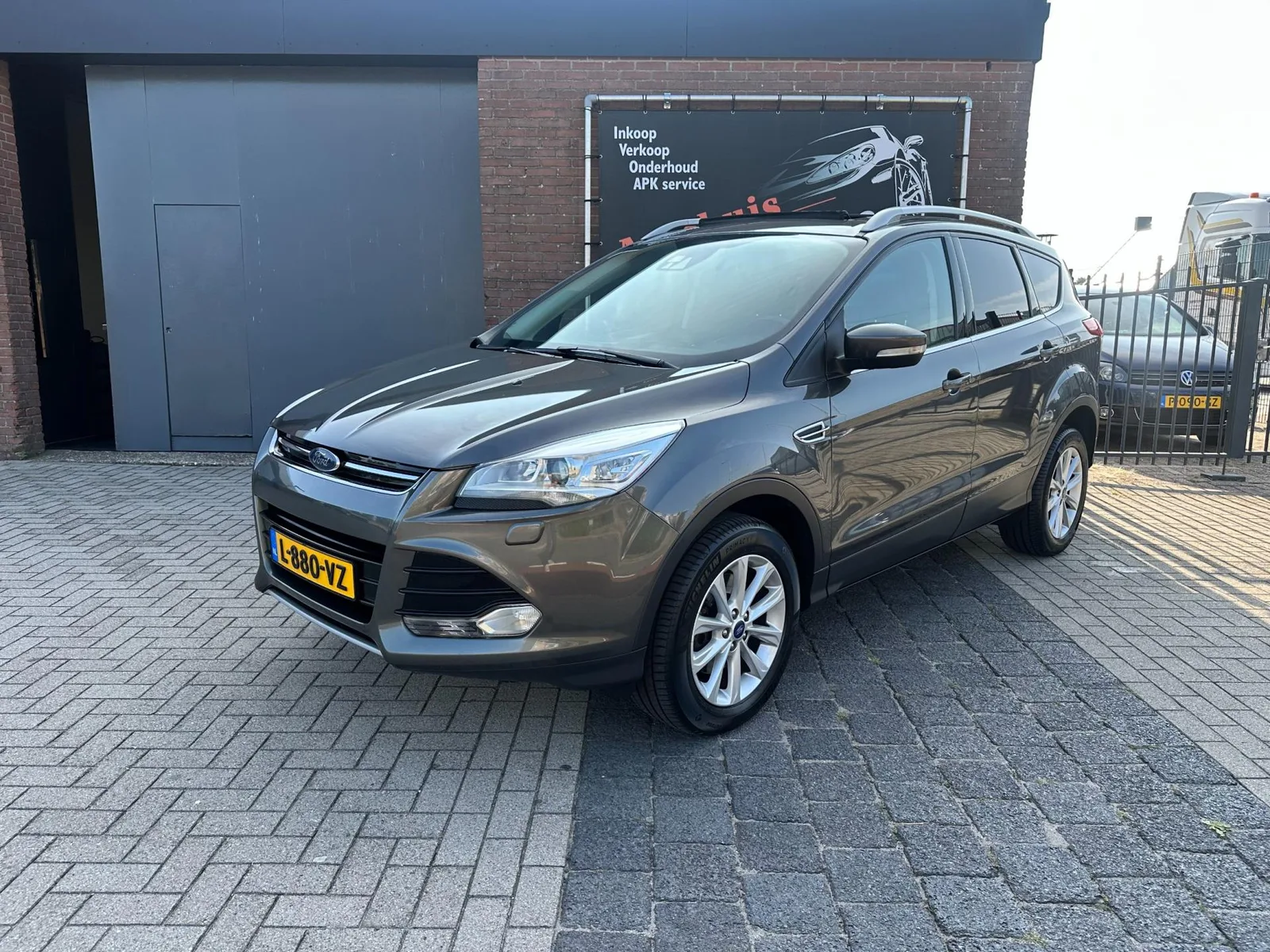 Ford Kuga (2016) — foto 1