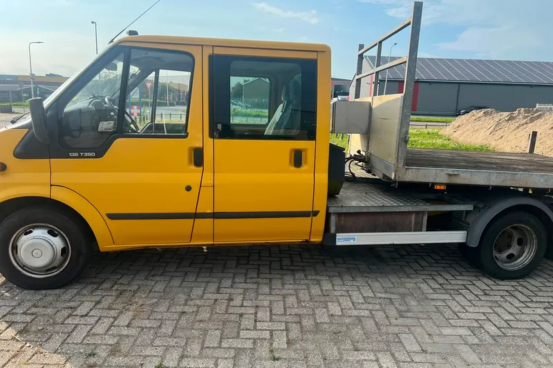 Ford Transit (2005)