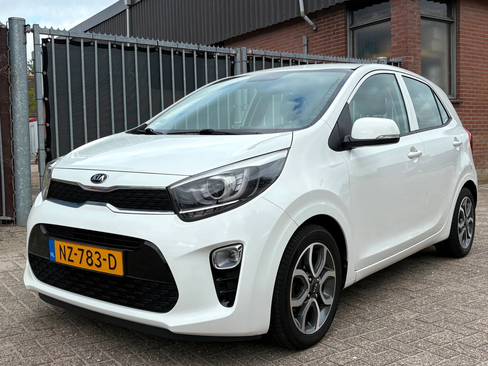 Kia Picanto (2017) — foto 1