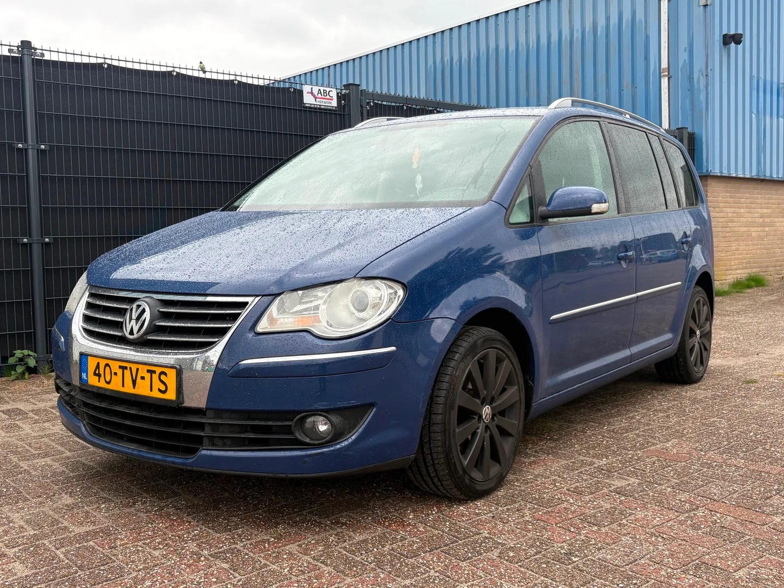 Volkswagen Touran (2007) — foto 1