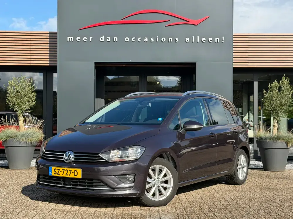 Volkswagen Golf Sportsvan (2015) — foto 1