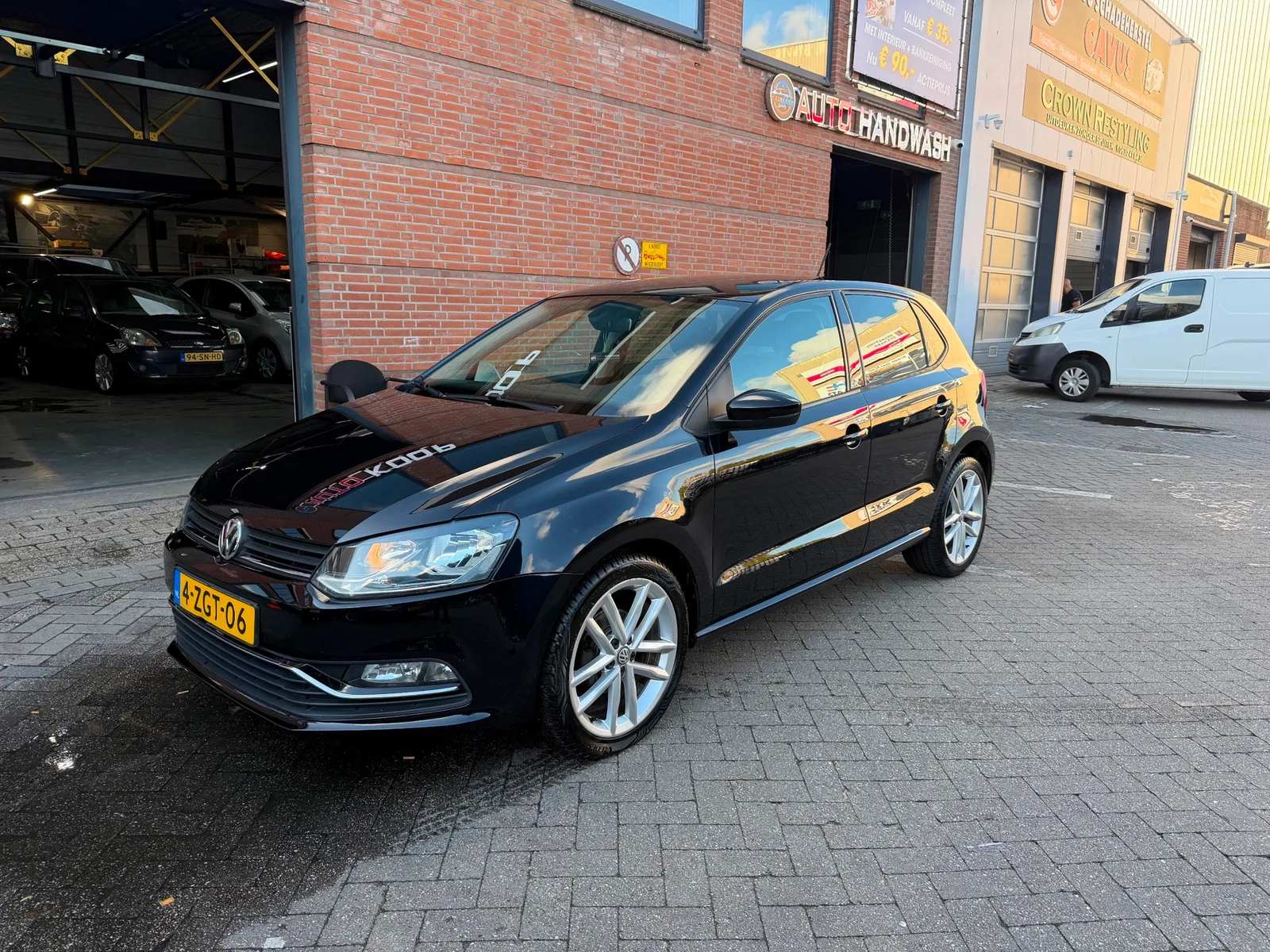 Volkswagen Polo (2015) — foto 1