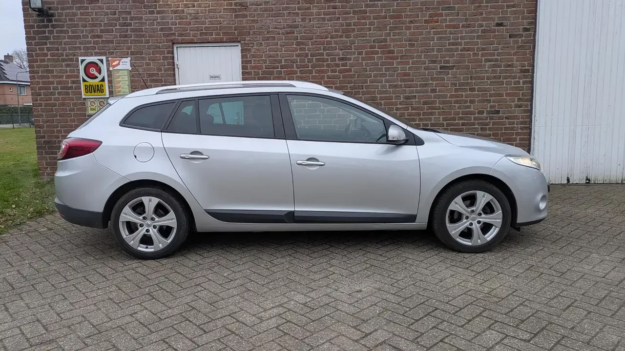 Renault Mégane (2011) — foto 1