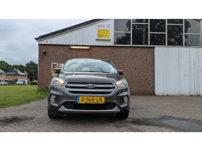 Ford Kuga (2017) — foto 1