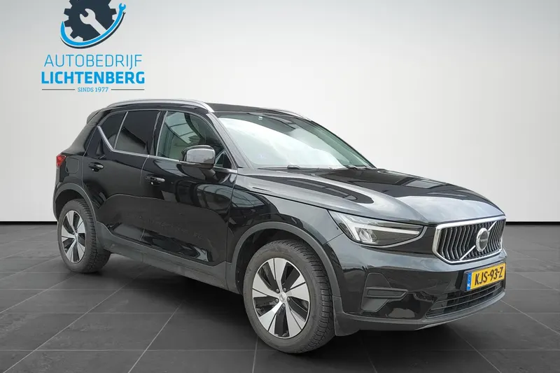 Volvo XC40 (2023)
