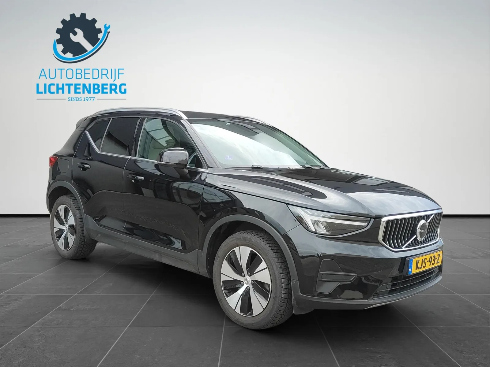 Volvo XC40 (2023) — foto 1