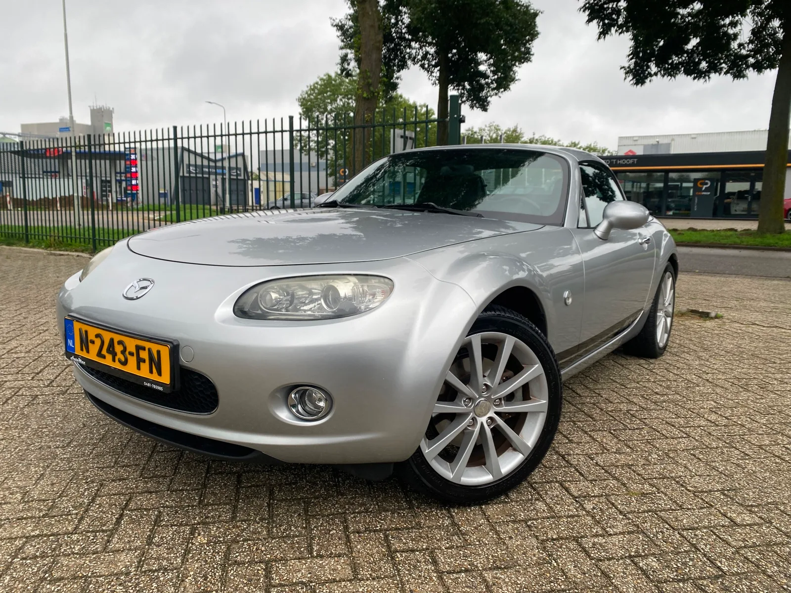 Mazda MX-5 (2008) — foto 1