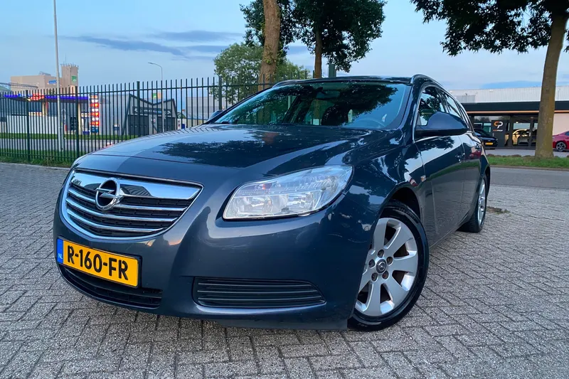Opel Insignia (2011)