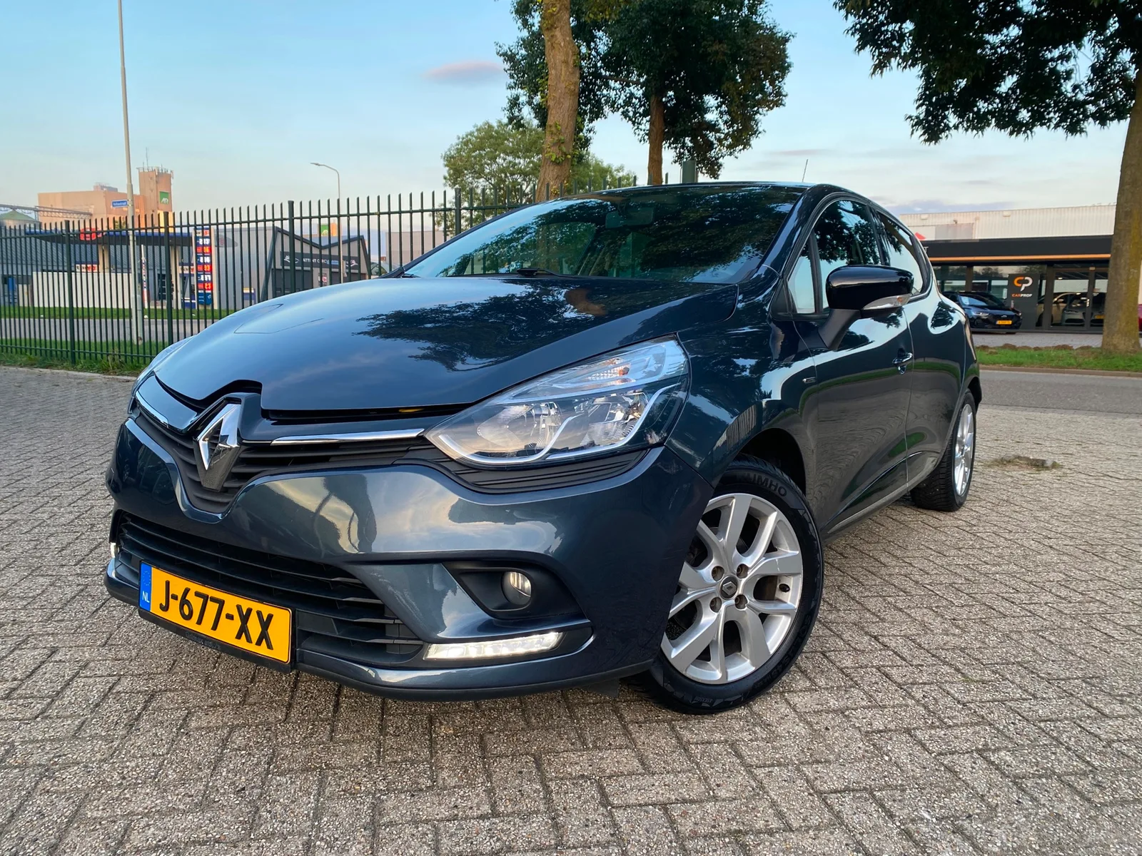 Renault Clio (2018) — foto 1