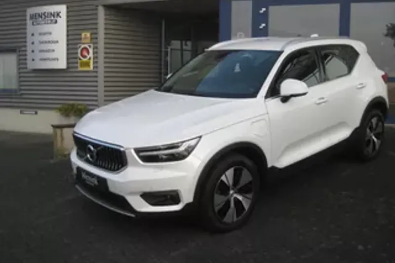 Volvo XC40 (2022)
