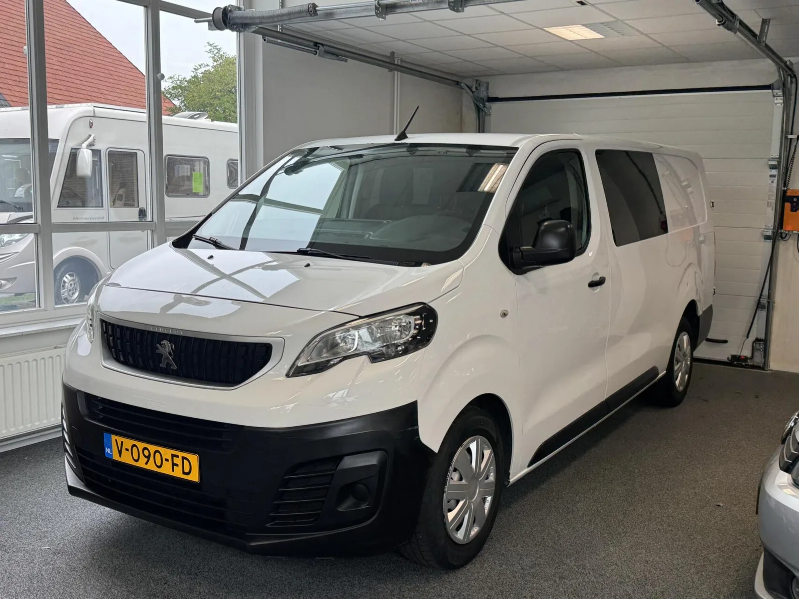 Peugeot Expert (2017) — foto 1