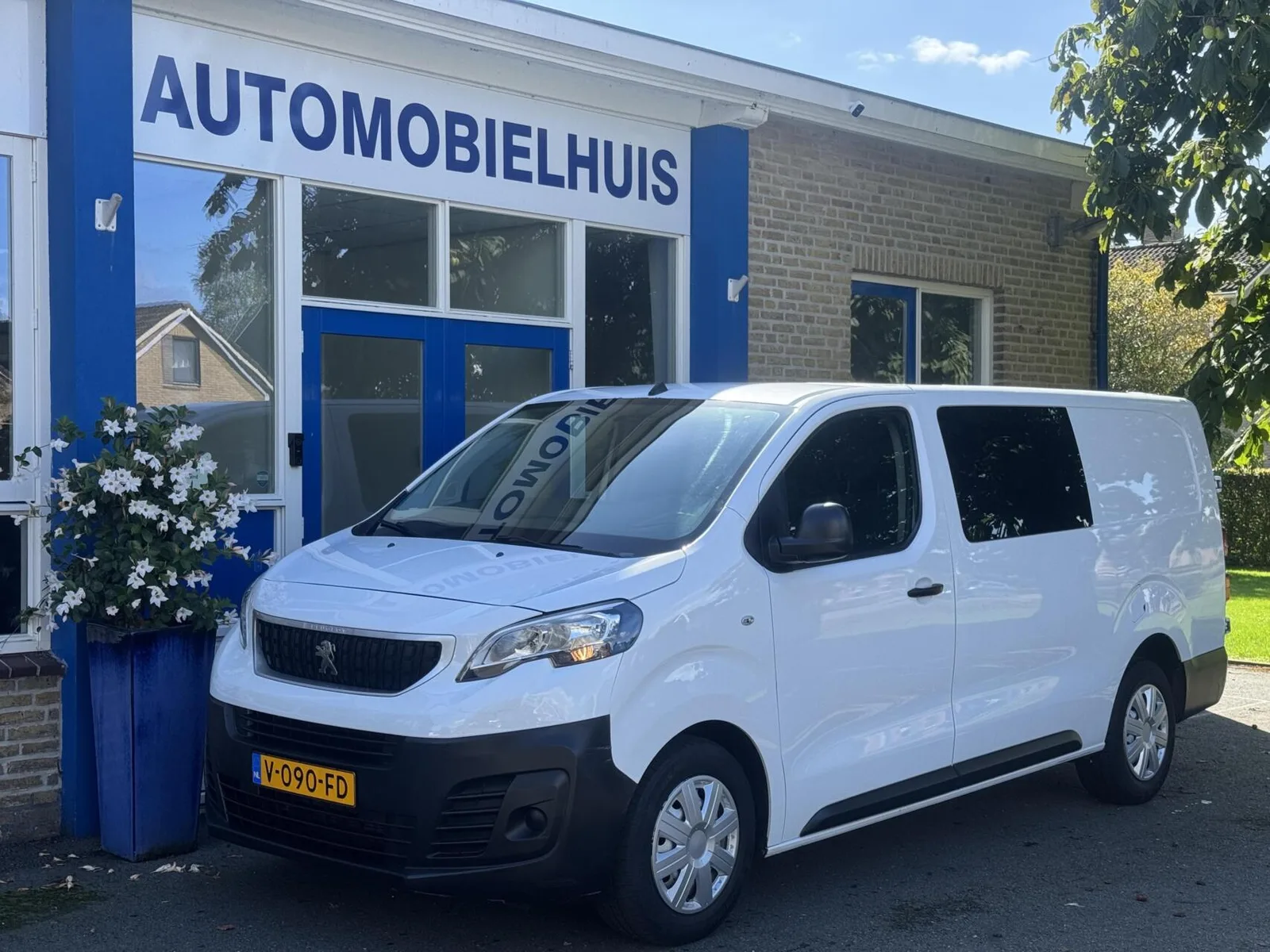 Peugeot Expert (2017) — foto 1