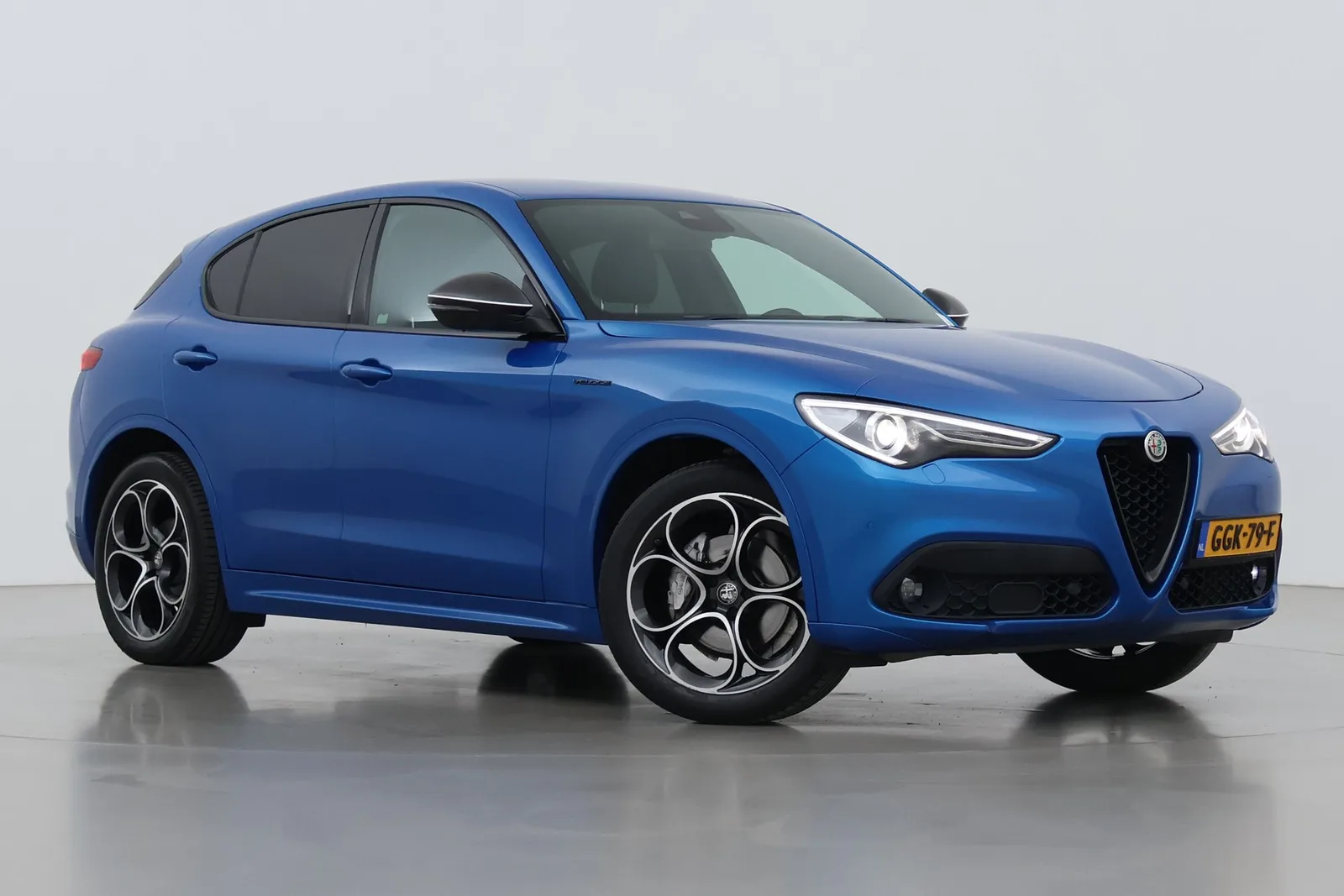 Alfa Romeo Stelvio (2022) — foto 1